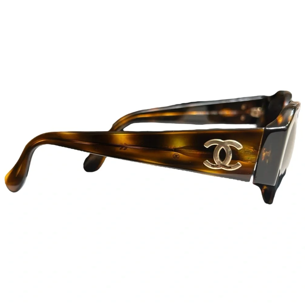 CHANEL Vintage Tortoise Shell Sunglasses with Quilted Case & Cloth 04151 91235 - Picture 2 of 7